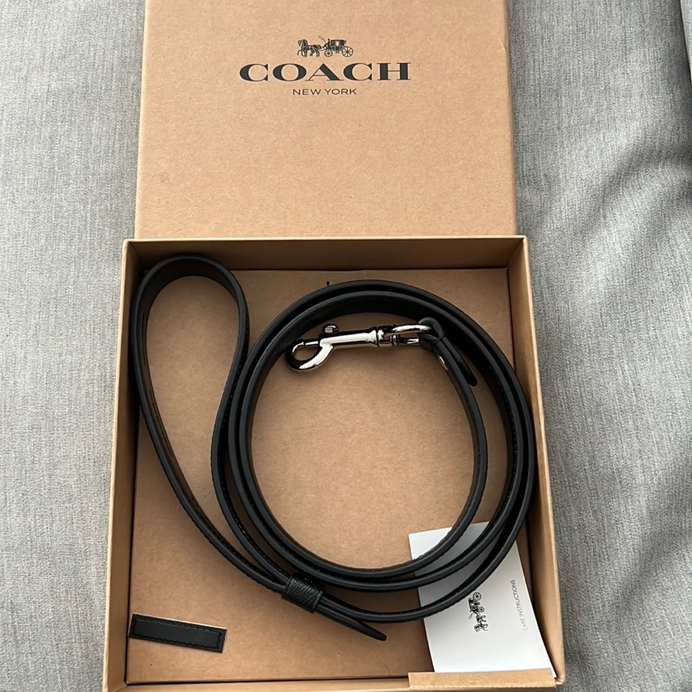 Coach leash